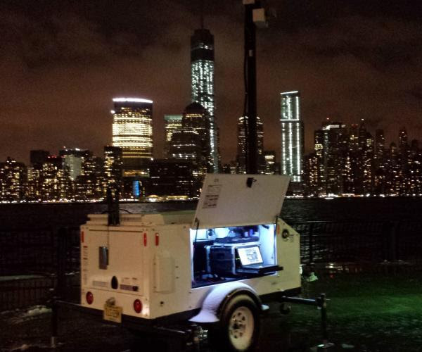 Commander 3400 New York Night Skyline